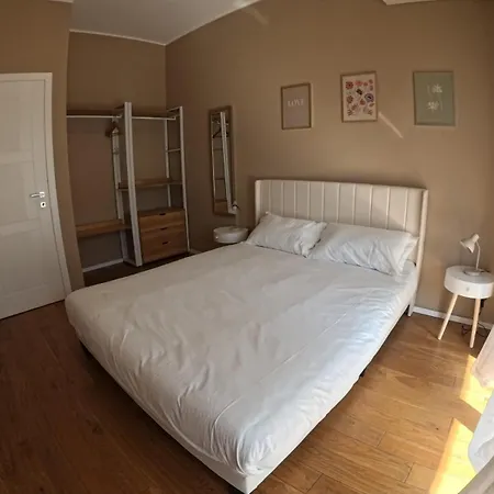 Benny's House * 로마